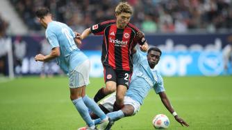 却凭借出色 却凭借出色