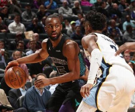 以其坚定的 以其坚定的